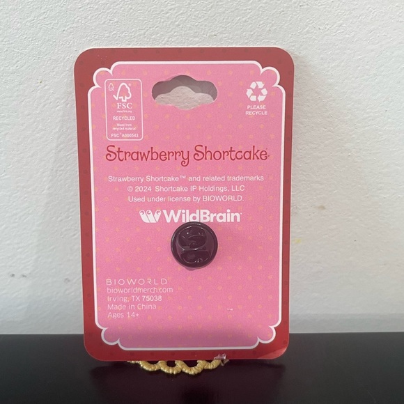 Strawberry Shortcake Lemon Meringue Lace Doily Enamel Pin - Picture 3 of 3